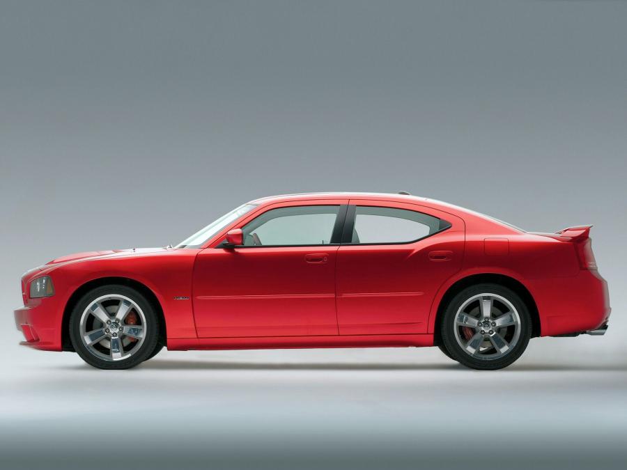  Dodge Charger SRT8 2005 года  (фото 10 из 11)